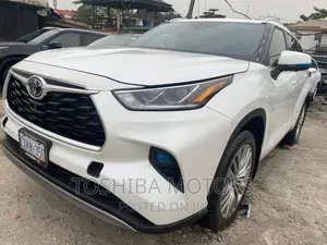Toyota Highlander Platinum 2022 White