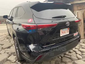 Toyota Highlander XLE 2021 Black