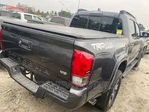 Toyota Tacoma 4dr Double Cab 2016 Gray