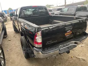 Toyota Tacoma 2013 Black