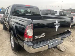 Toyota Tacoma 2013 Black
