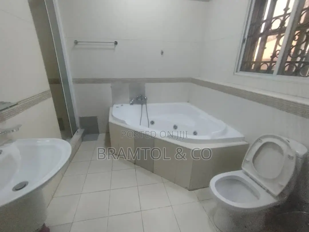 3bdrm Duplex in Maitama for rent