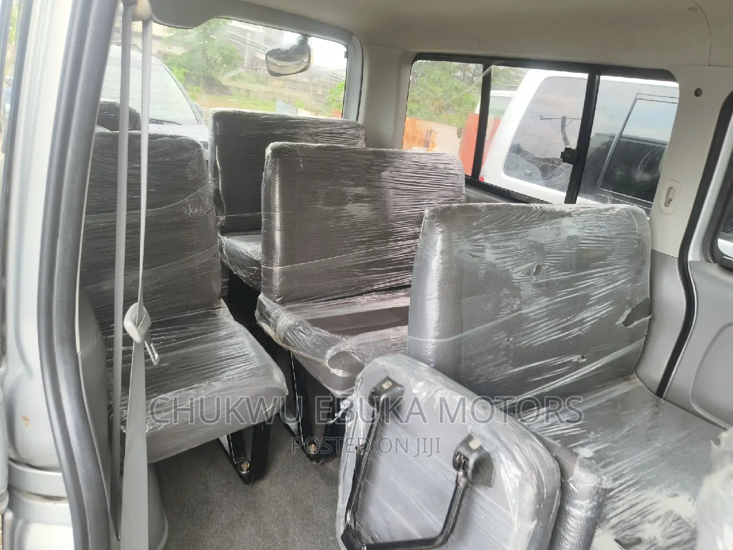 Toyota HiAce 2013 Silver