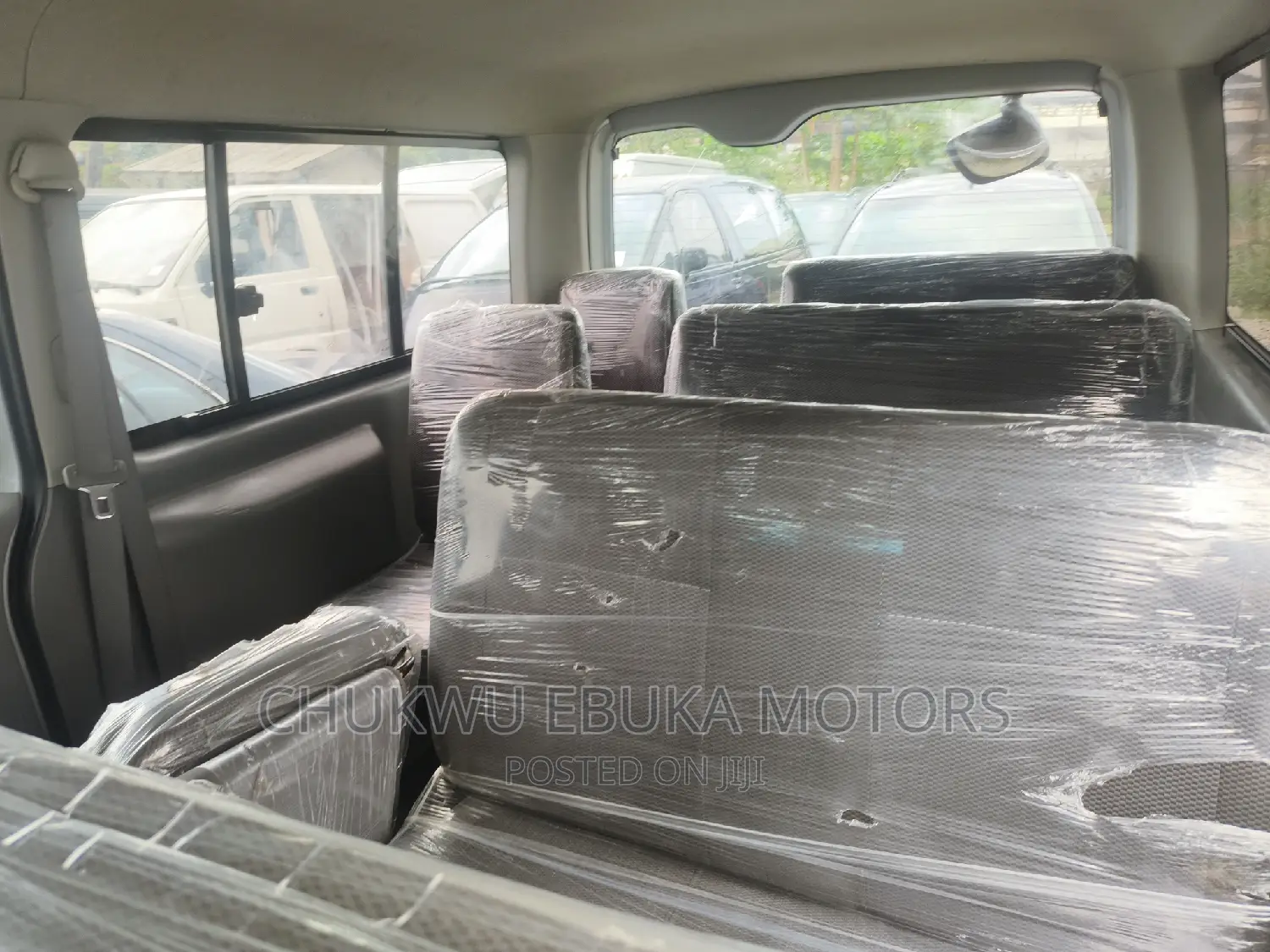 Toyota HiAce 2013 Silver
