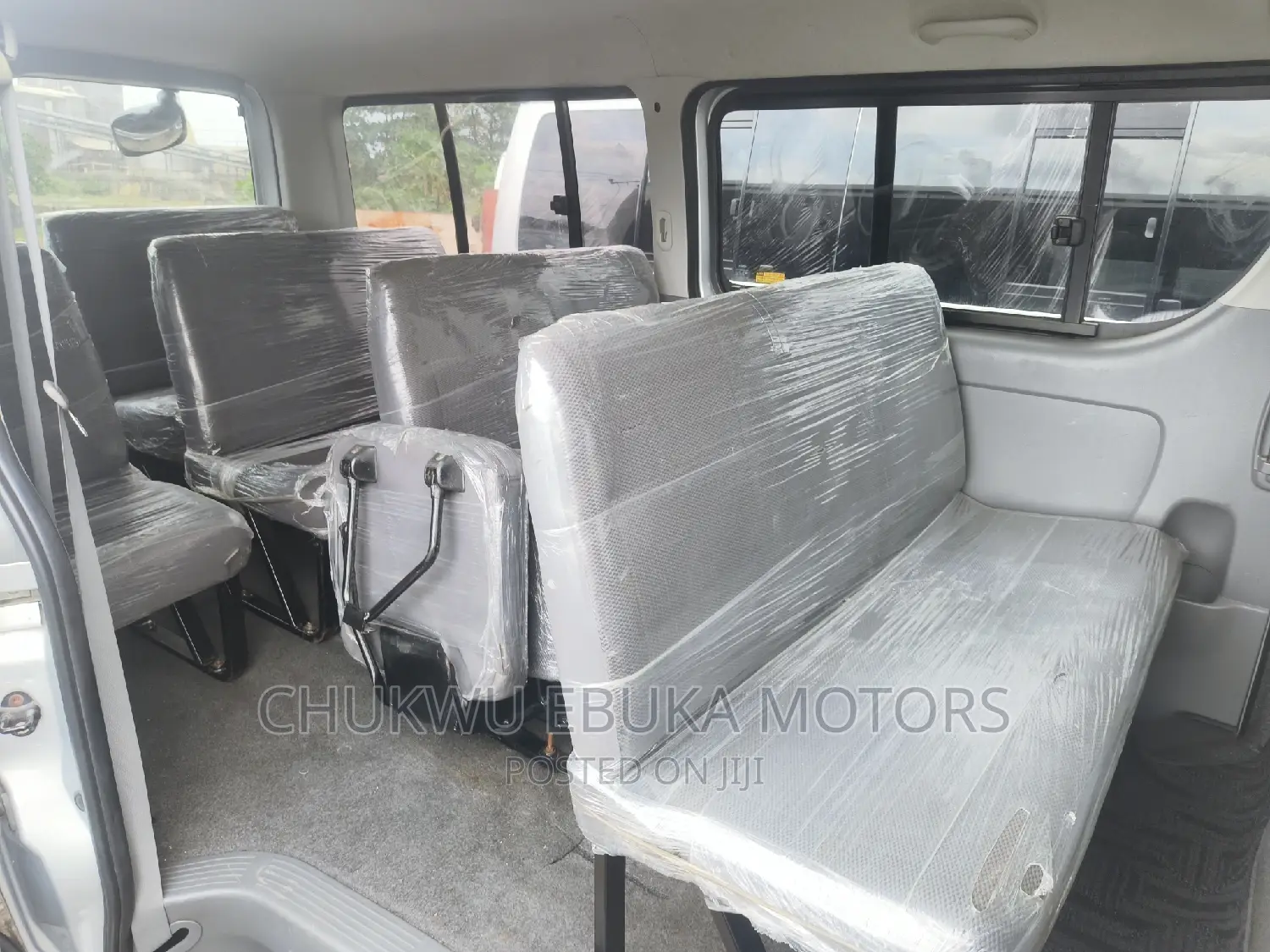Toyota HiAce 2013 Silver
