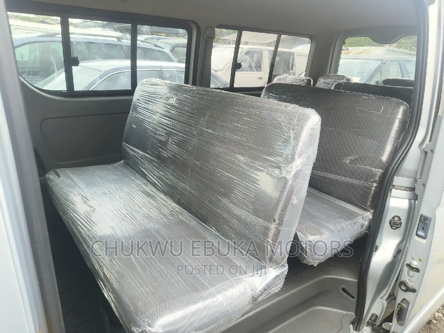 Toyota HiAce 2013 Silver