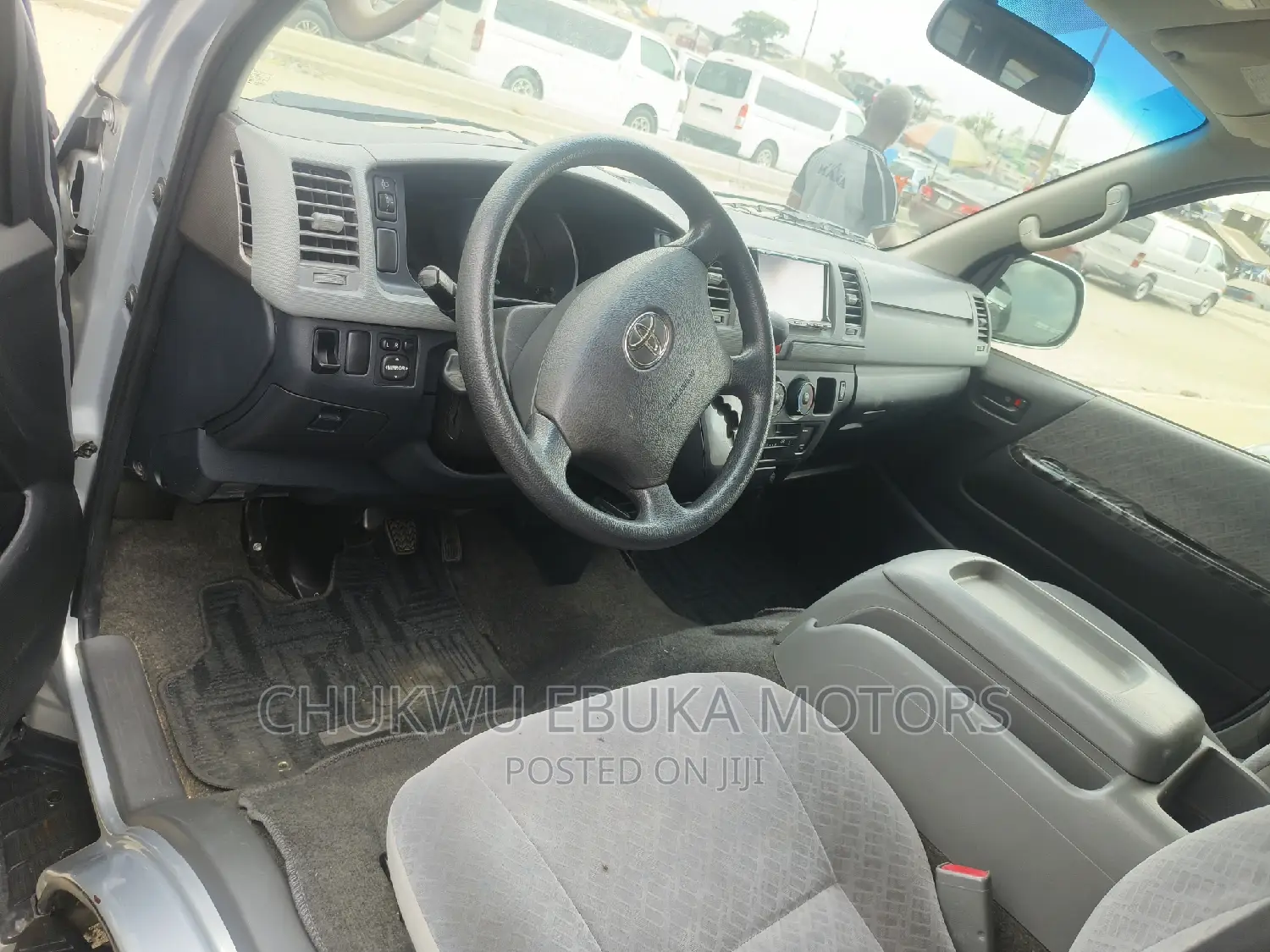Toyota HiAce 2013 Silver