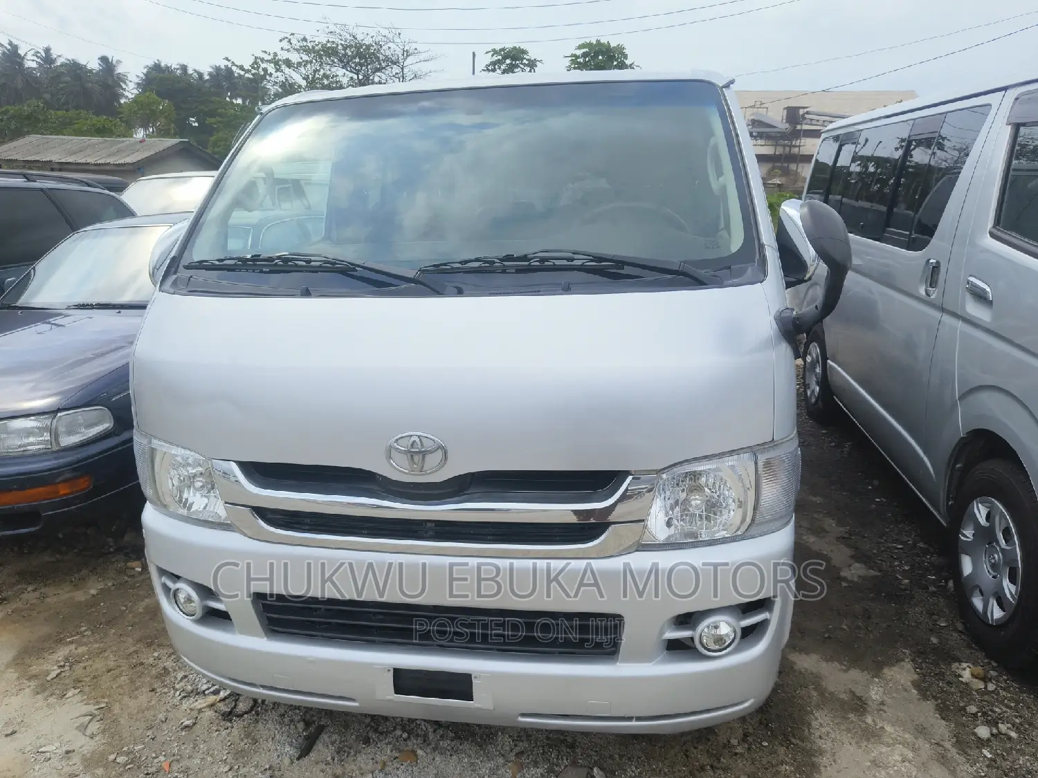 Toyota HiAce 2013 Silver