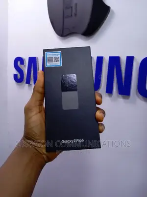 New Samsung Galaxy Z Flip 5 256 GB Gray