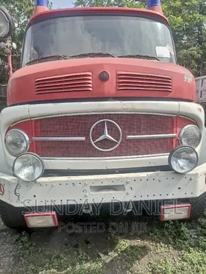 Mercedes Benz 1313 With Auxiliary 10 Tone Tokunbo