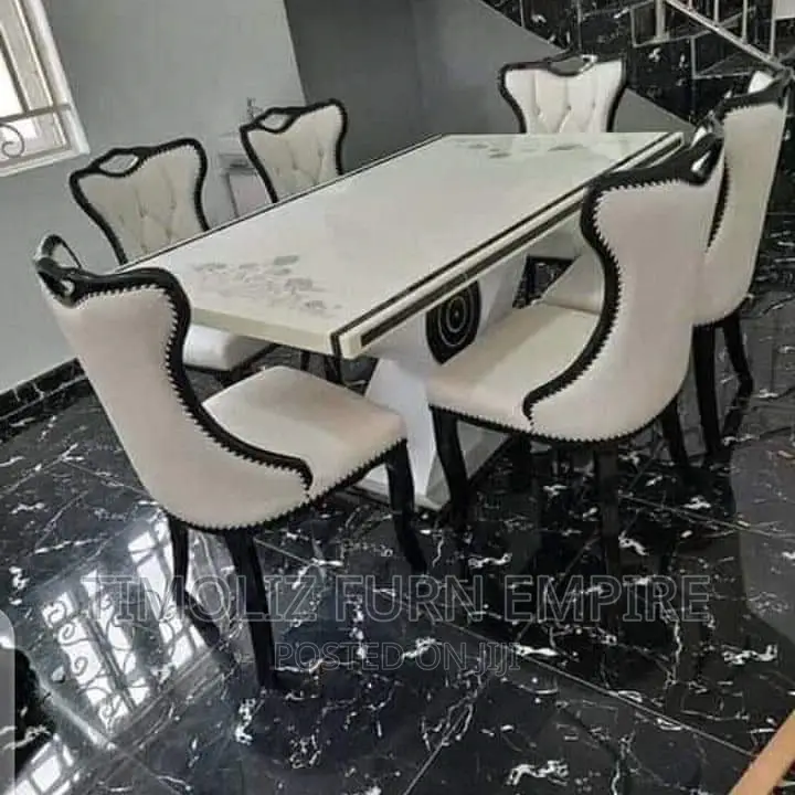 6 Seaters Exclusive Marble Dining Table