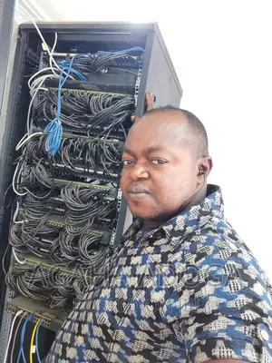 Computer Network Engineer and Laptops and Desktops Engineer