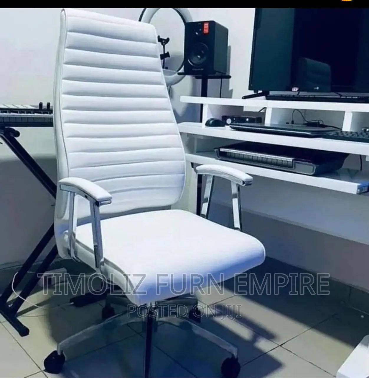 Executive Office Reclining Chair, White