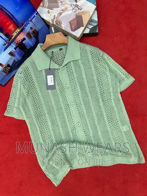 Classic Shortsleeved Shirt