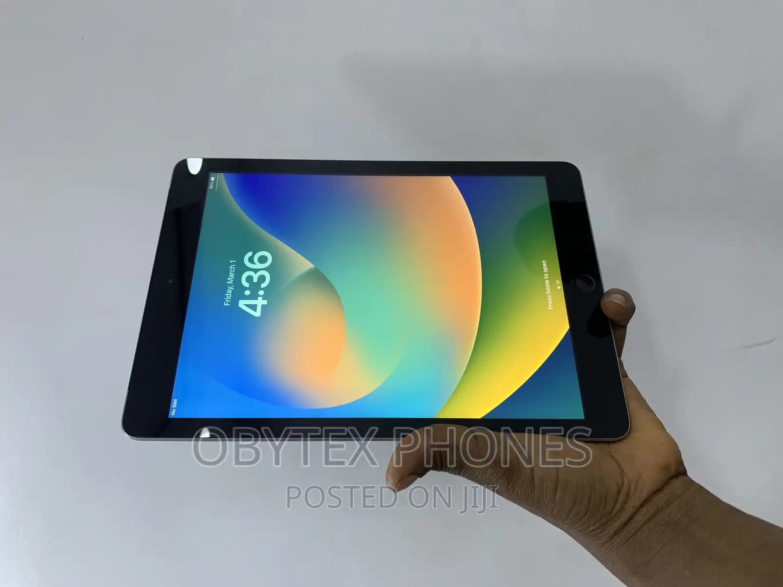 Apple iPad 5 (2022) 32 GB Gray
