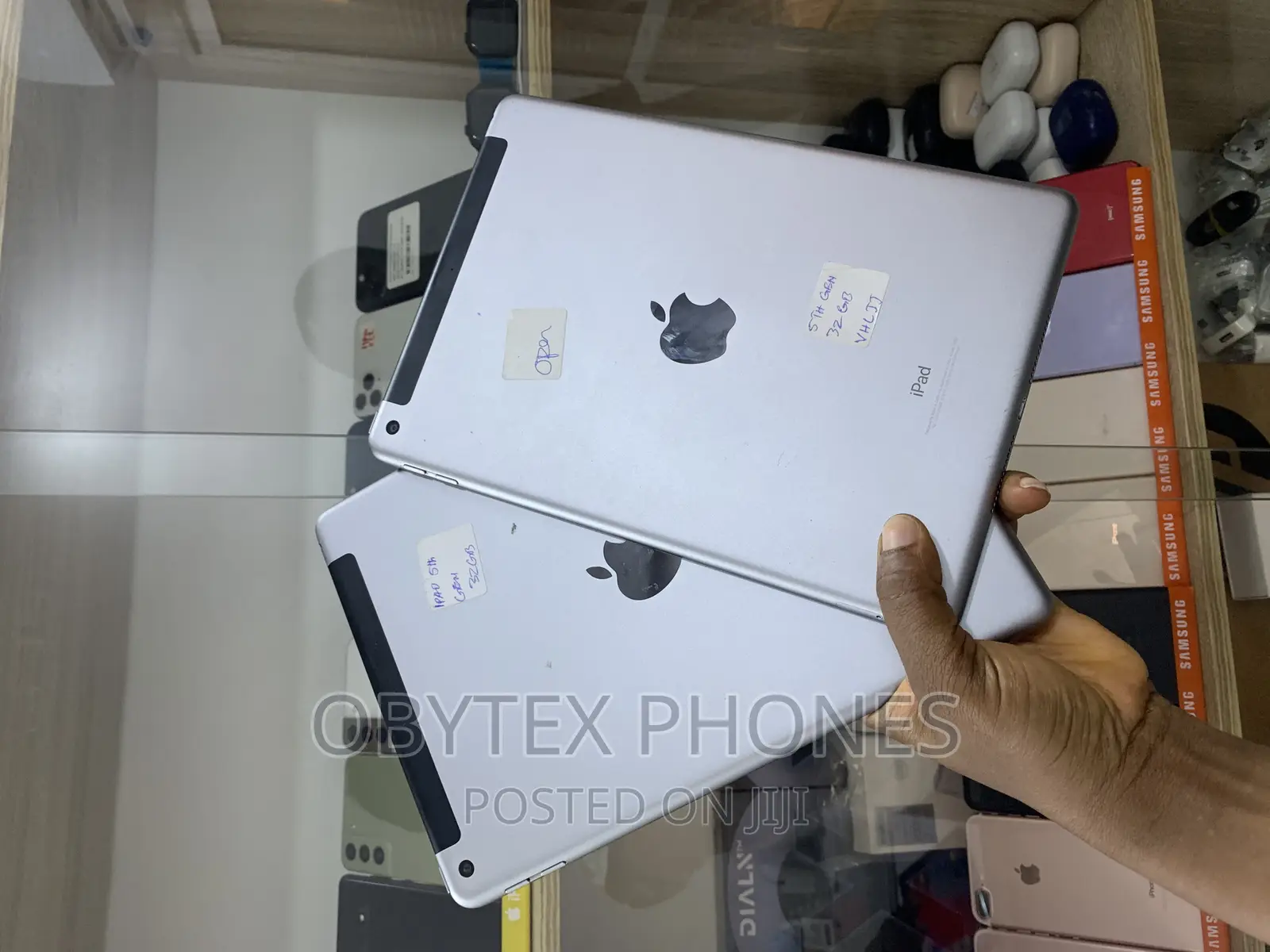 Apple iPad 5 (2022) 32 GB Gray