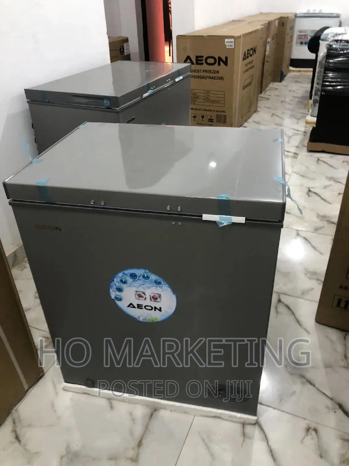 Fast Freezing Aeon Chest Freezer 150 Liters