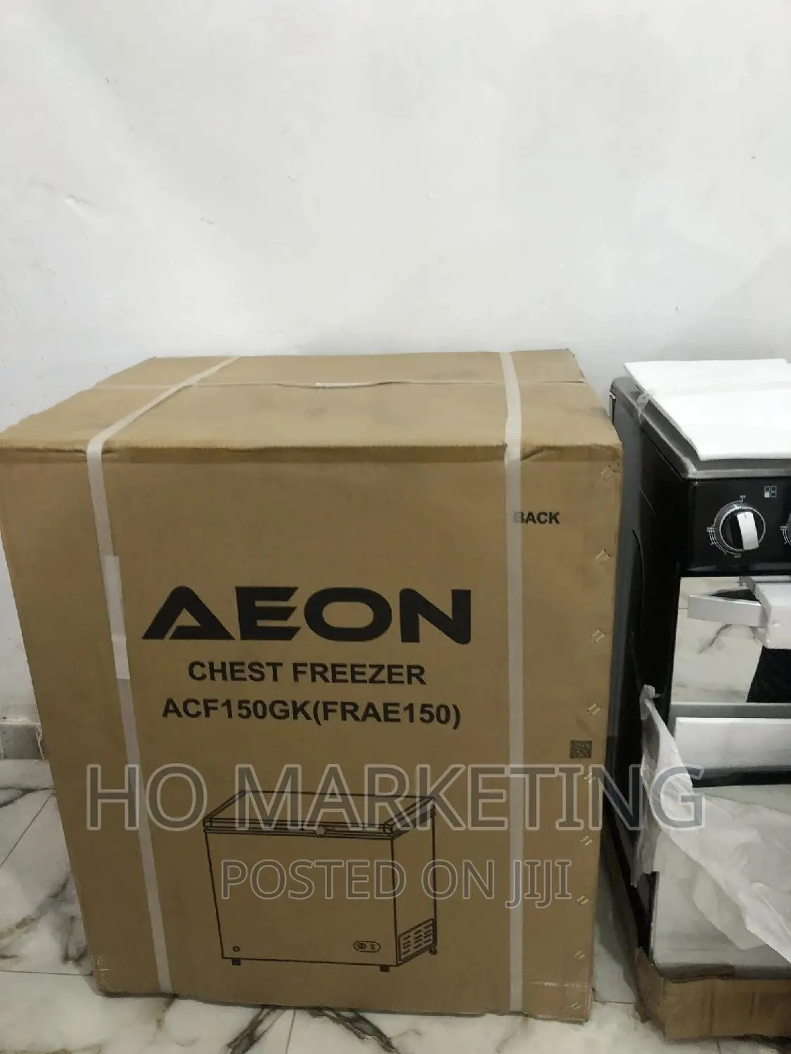 Fast Freezing Aeon Chest Freezer 150 Liters