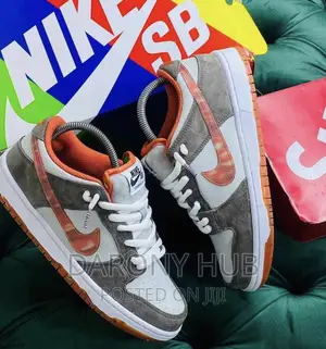 Original Nike Sb Dunk Low Luxury Sneakers