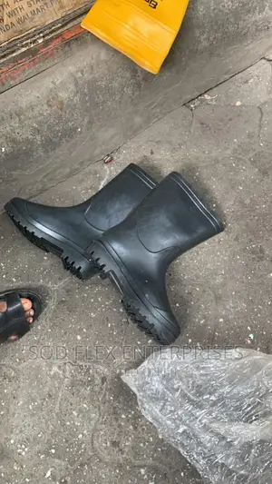 Black Strong Rain Boots