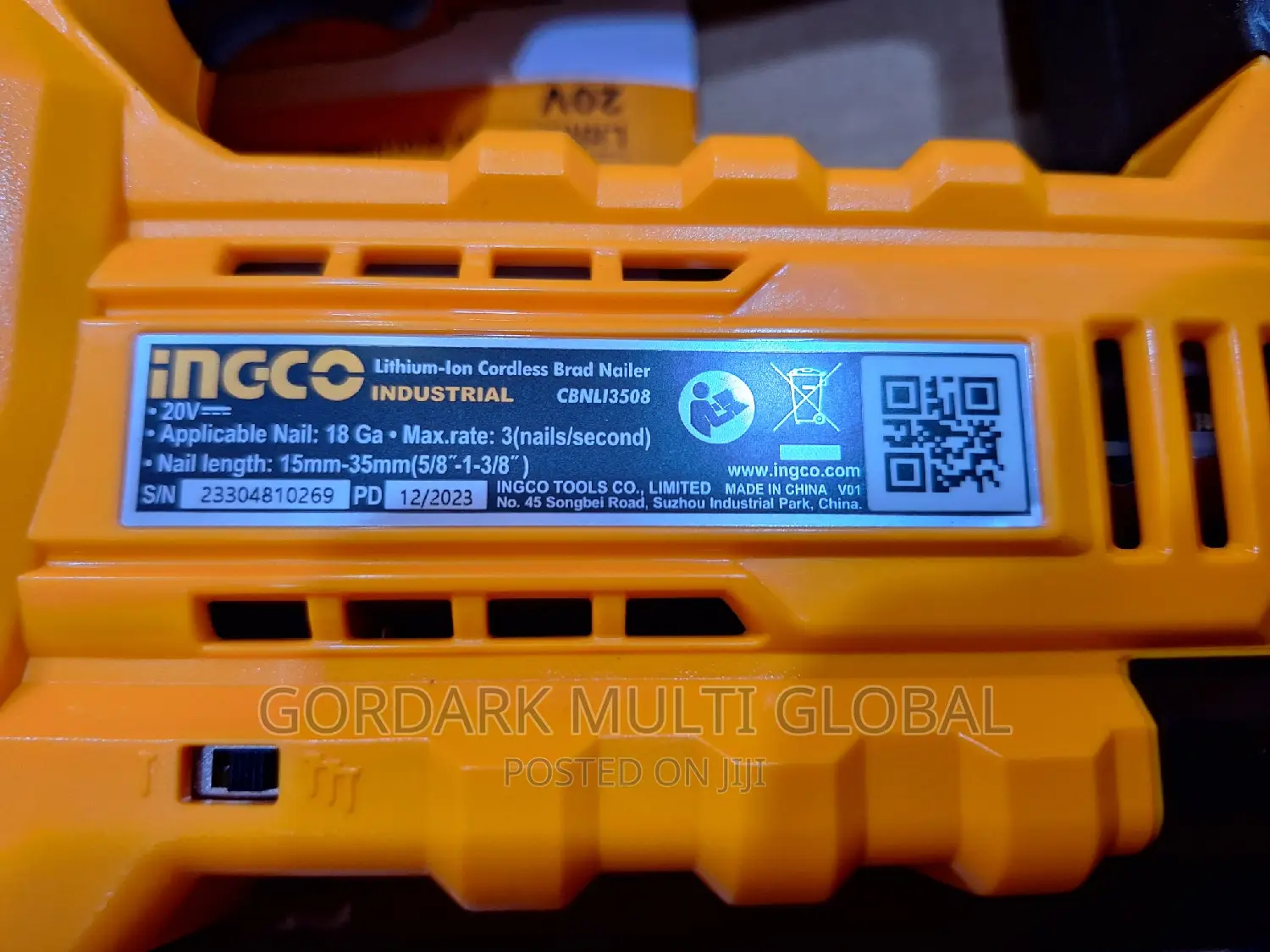 Lithium-Ion Cordless Brad Nailer Kits