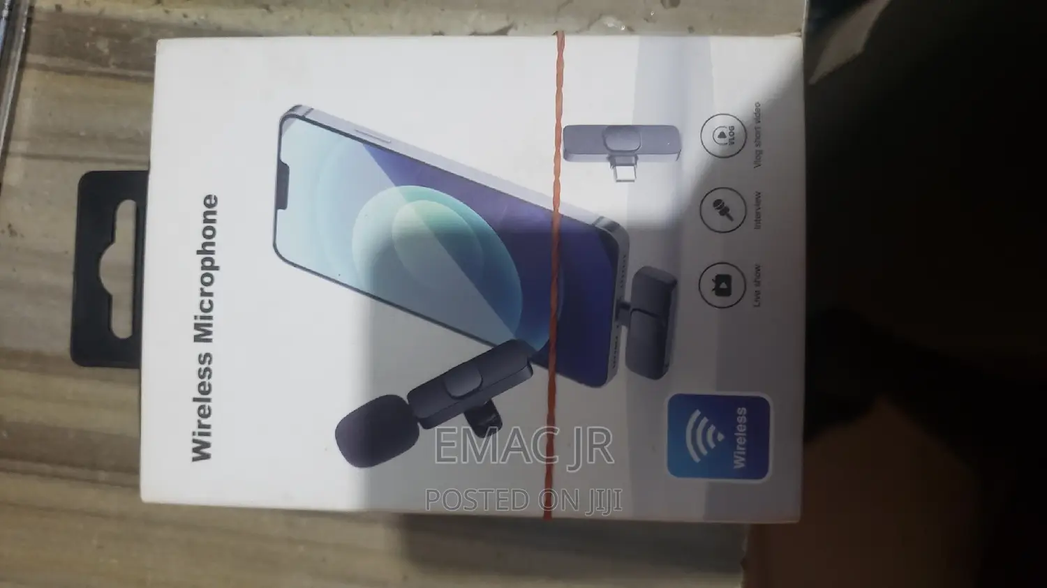 Rechargeable Wireless Lapel Microphone