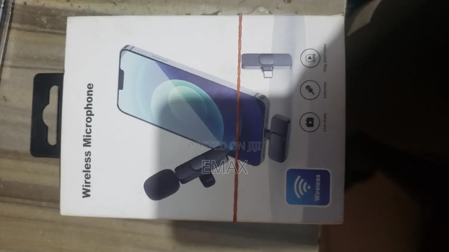 Rechargeable Wireless Lapel Microphone