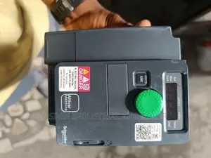 Atv320u07n4c Schneider Speed Drive 0.75kwh 3phase