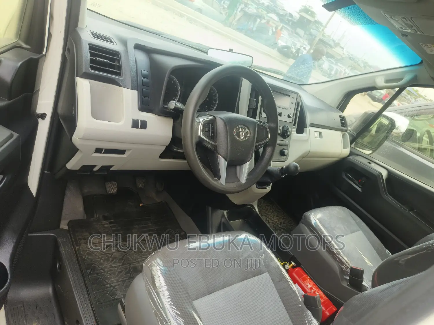 Toyota Grand HiAce 2019 White
