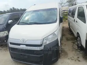 Toyota Grand HiAce 2019 White