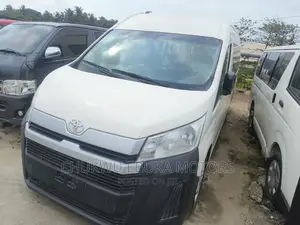 Toyota Grand HiAce 2019 White