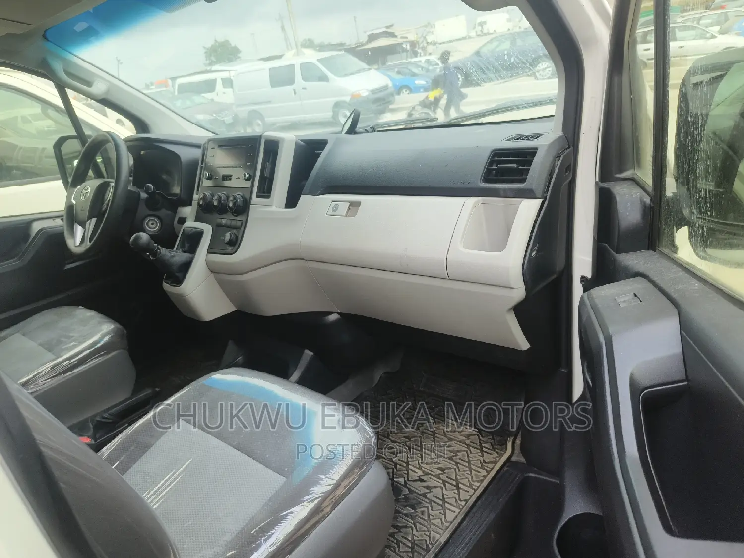 Toyota Grand HiAce 2019 White