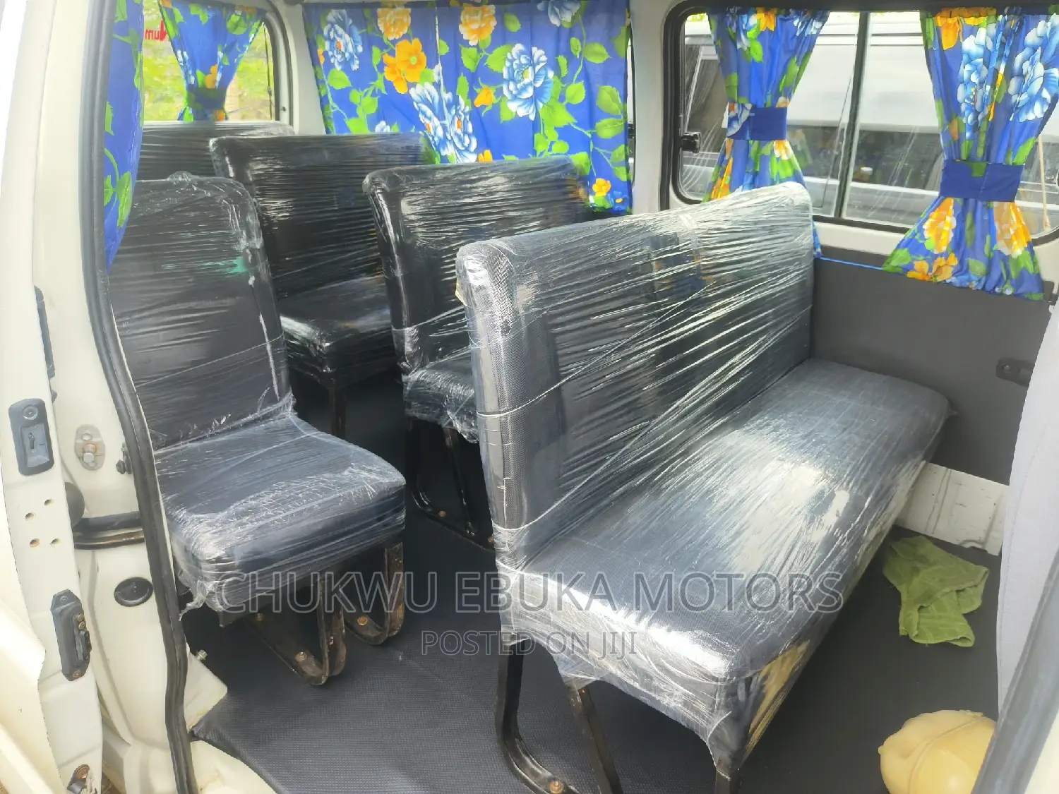 Toyota HiAce 2002 White