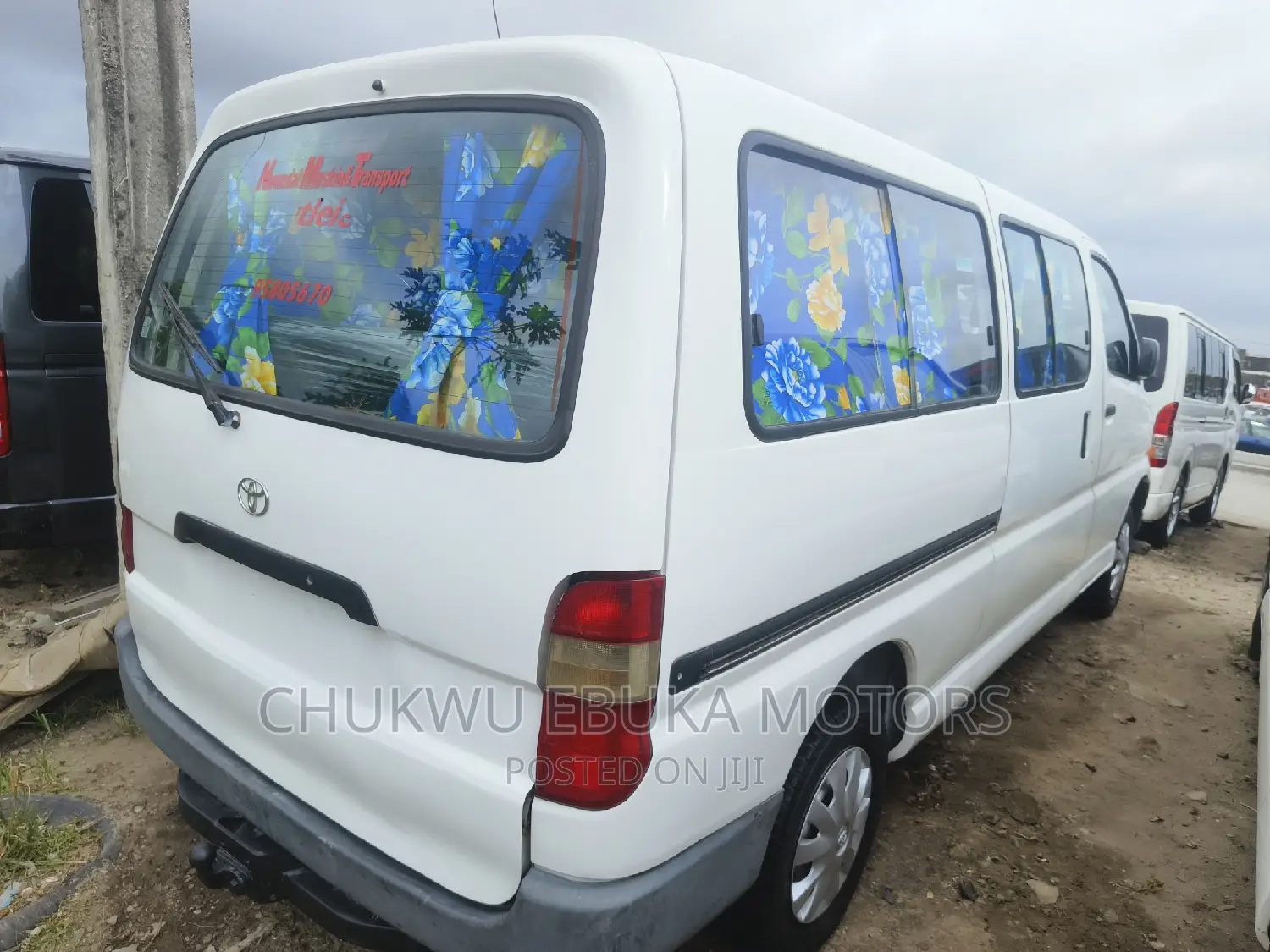 Toyota HiAce 2002 White