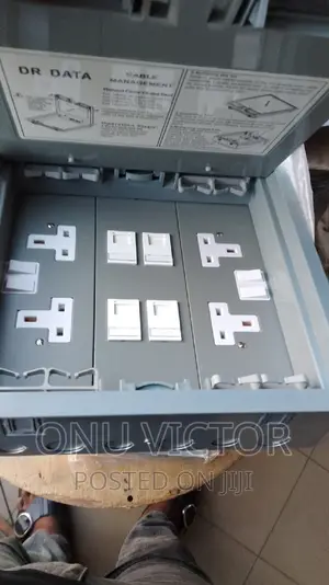 Data Floor Box