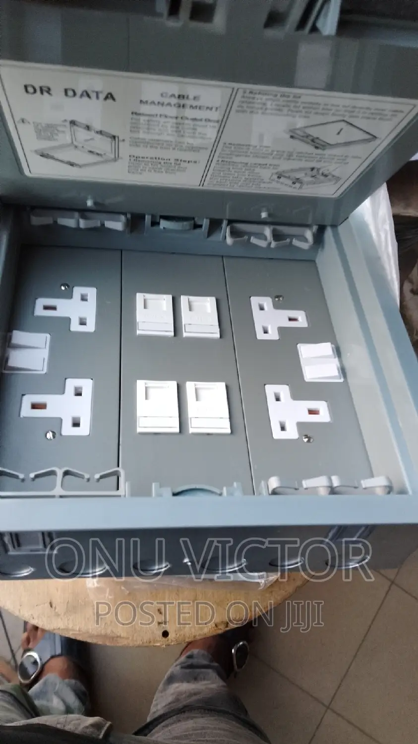 Data Floor Box