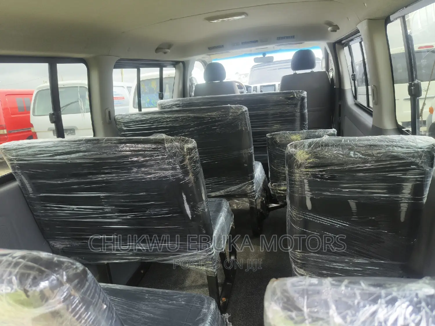 Toyota HiAce 2013 Black