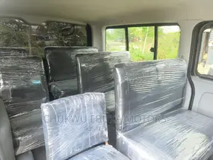 Toyota HiAce 2013 Black