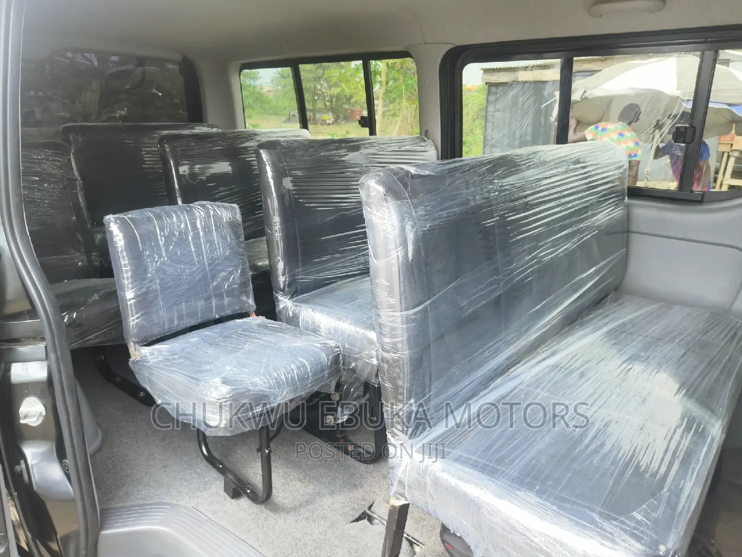Toyota HiAce 2013 Black