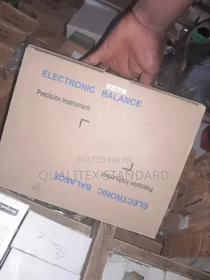 Electronic Precision Balance