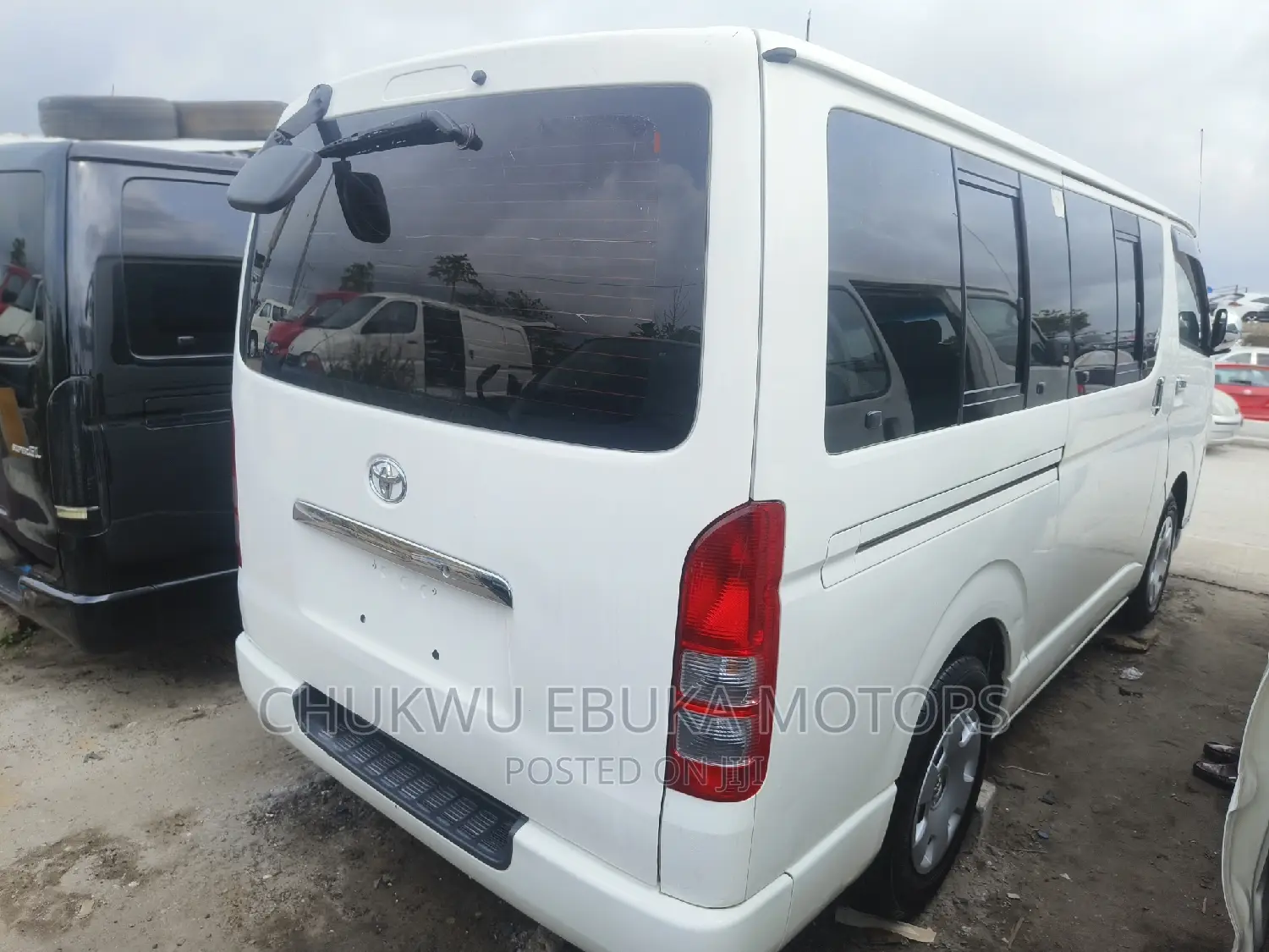 Toyota HiAce 2013 White