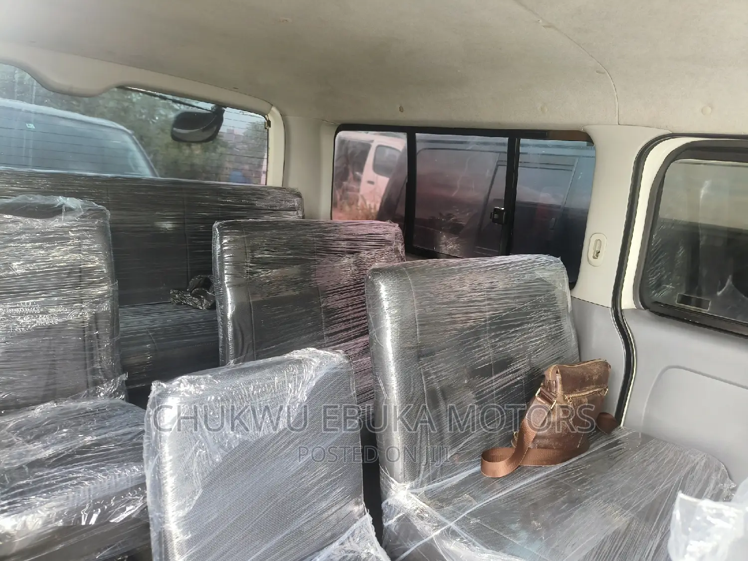 Toyota HiAce 2013 White