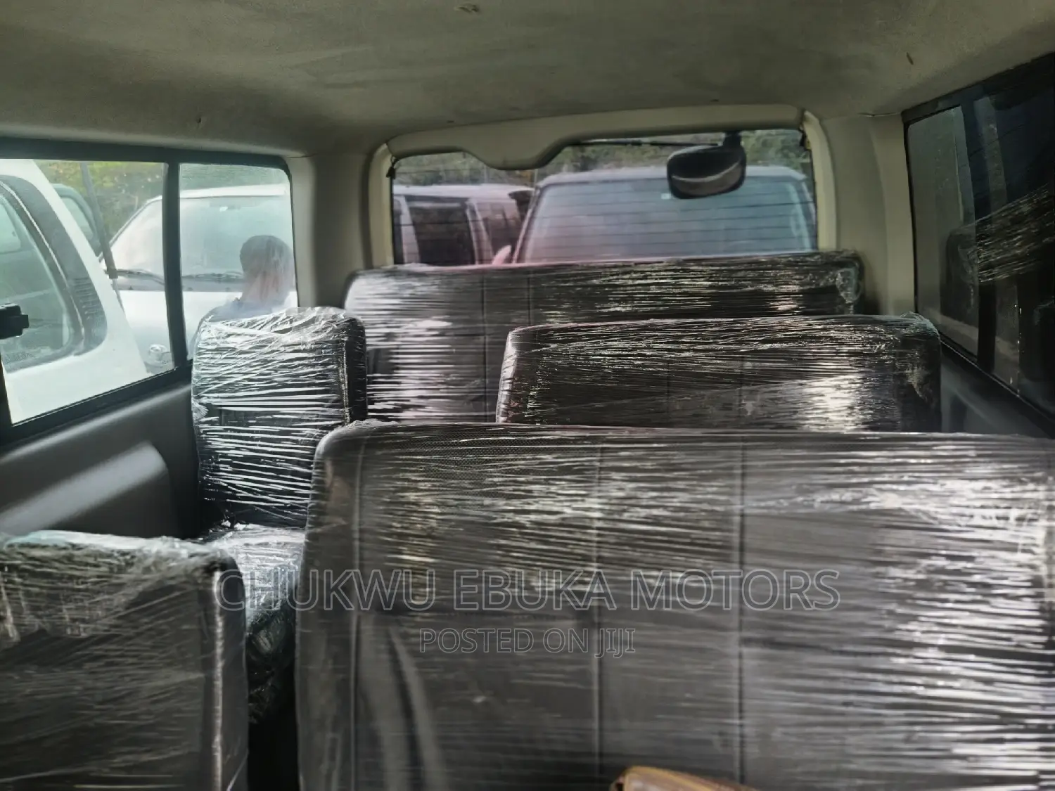 Toyota HiAce 2013 White