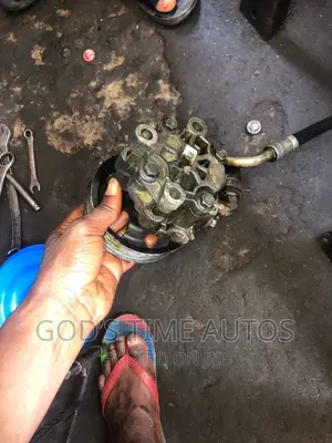 Toyota Camry 2AZ Power Steering Pump