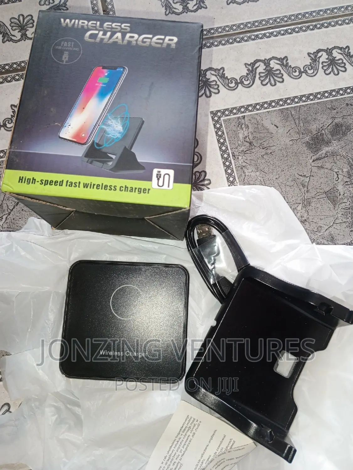 Universal Wireless Phone Charger