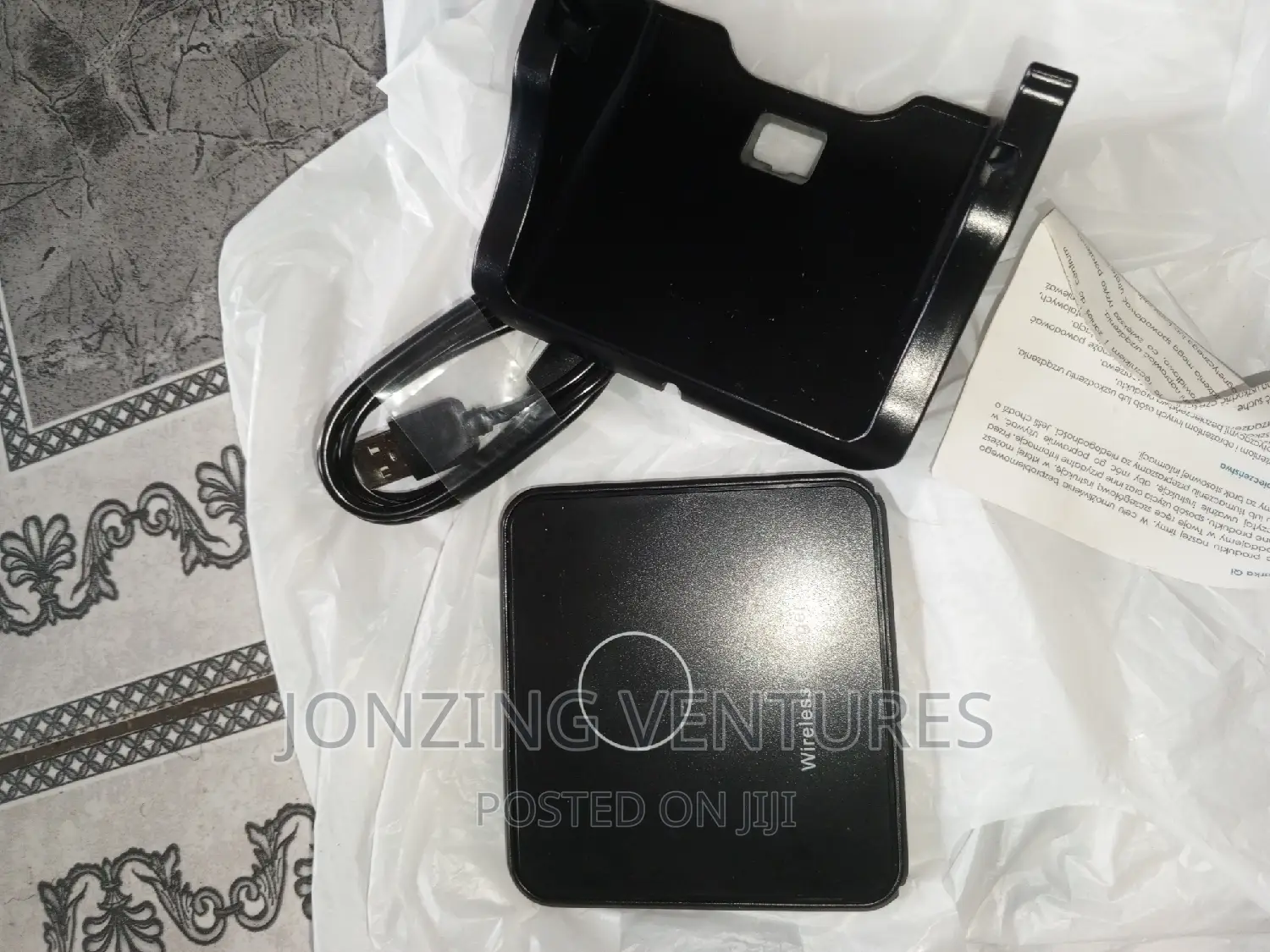Universal Wireless Phone Charger