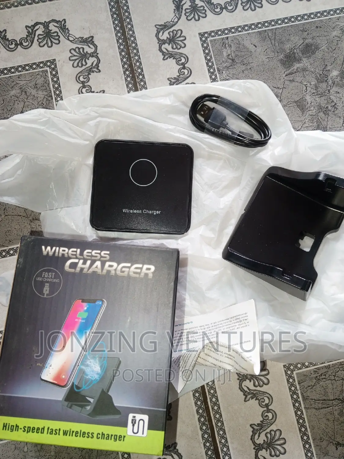 Universal Wireless Phone Charger