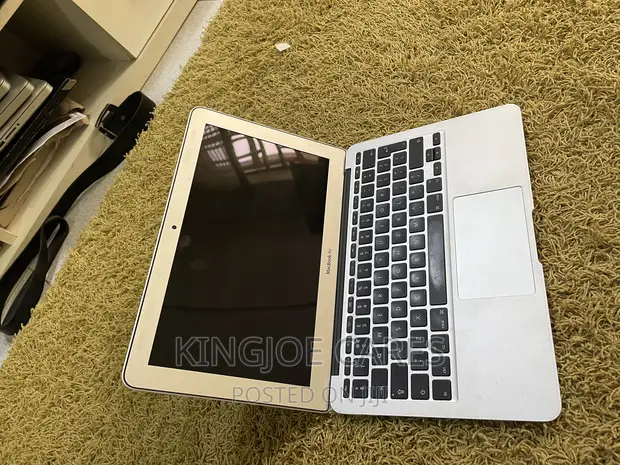 Laptop Apple MacBook Air 2013 8GB Intel Core I7 SSD 256GB for sale