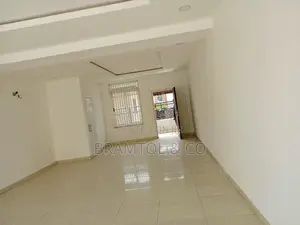 Photo - Corporate Office/Shop 100sqm in a Serviced Plaza