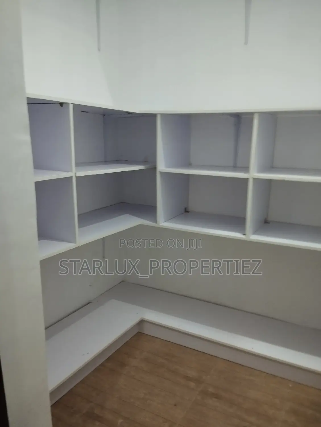 4bdrm Duplex in Naf Valley Estate for rent